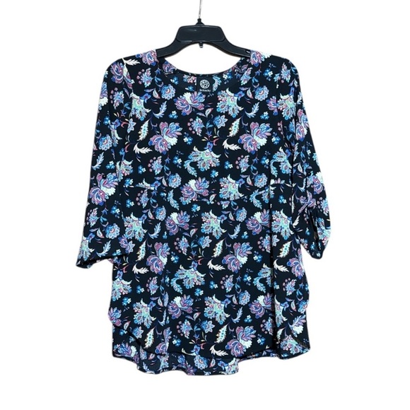 bobeau Tops - 8/$25 Floral Patterned Blouse paisley size small